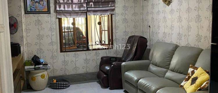 Di jual rumah Bagus 2 Lt di taman palam cengkareng 1