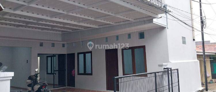 Di jual rumah 2 lantai di parigi,bintaro tangerang selatan 1