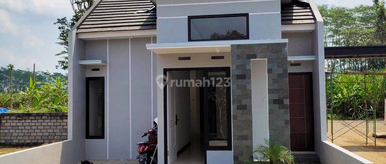 Rumah Goldenland Residence Pakisaji Malang 1