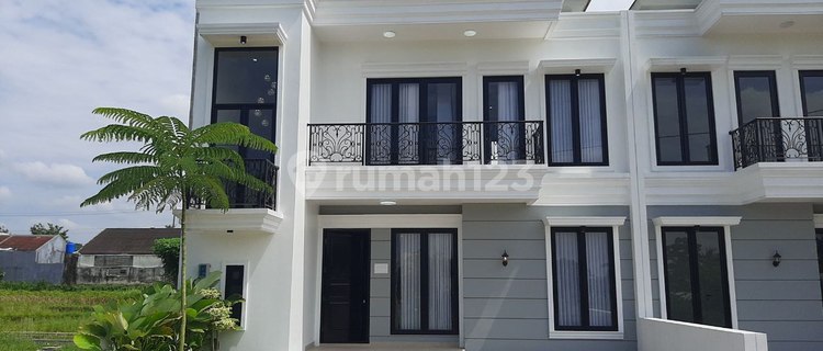 Rumah Modern One Gate System SHM Siap Huni Fasum Kolam Renang Dekat UGM 1