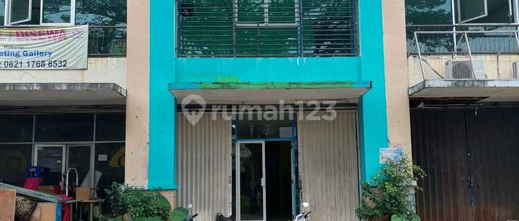 Good Price for the Quick Buyer, Shop House for Sale in Mutiara Gading Timur, Bekasi City. 1