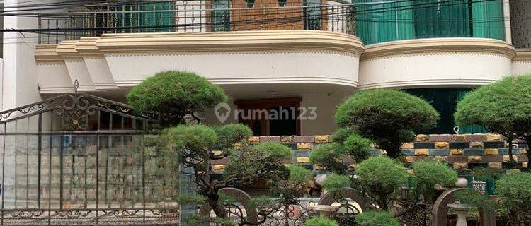 TURUN HARGA dari 7,9m menjadi Rp. 7.200.000.xxx,- DAN MASIH NEGO SAMPAI DEAL, ,rumah yang sudah di bangun baru, dan sudah lebih tinggi dari jalan depan rumah. Depan rumah jalur 3mobil dan terdapat jal 1
