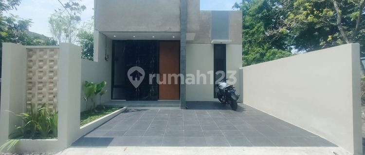 Nice Modern Minimalist House Near Jogja Bay Maguwoharjo Sleman 1