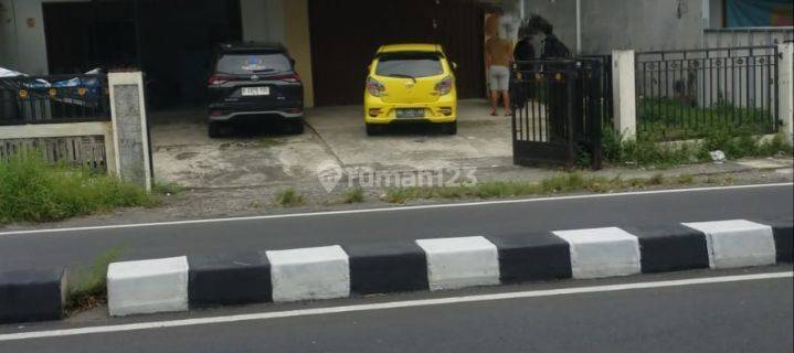 Ruko Kantor 2 Lantai Disewakan di Pinggir Jalan di Ringroad Utara Trihanggo Gamping Sleman 1