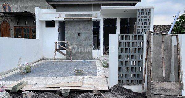 Rumah Limasan Mewah Dekat Uii Jalan Kaliurang Ngaglik Sleman 1