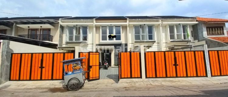 Affordable Minimalist House Only 5 Minutes to Jatiwaringin Toll 1