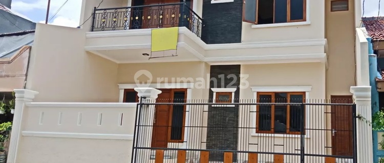 Rumah Siap Huni Desain Bagus Strategis Rawamangun 1