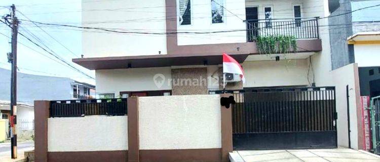 Rumah 2 Lantai Bagus di Pondok Kelapa , Jakarta Timur 1