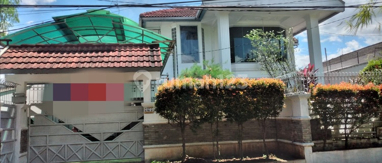 Charming 2-Story House in Billymoon East Jakarta 1