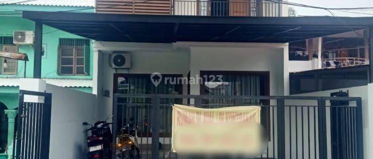 Rumah 2 Lantai Bagus di Komplek Pondok Bambu, Jakarta Timur 1