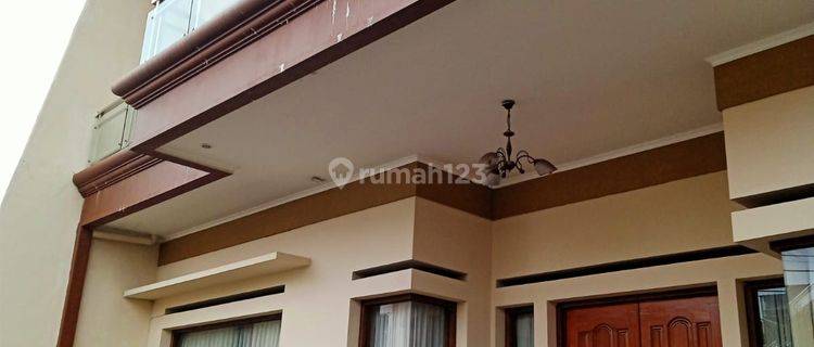 Rumah Besar 2 Lantai di Komplek Elite Pondok Kelapa Jakarta Timur 1