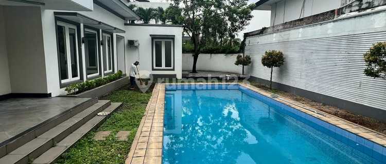 Exclusive Luxury House with SHM in Bangka Kemang, South Jakarta 1