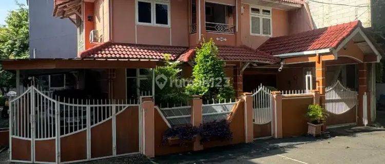 Rumah 2 Lantai Dekat Kantor Lurah di Pondok Kelapa  1