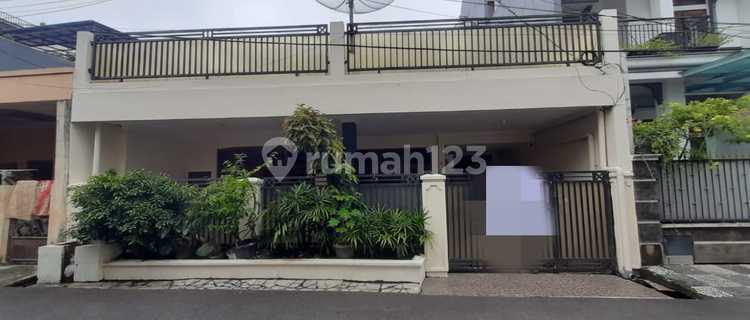 Ready-to-Occupy House in Rawamangun 1