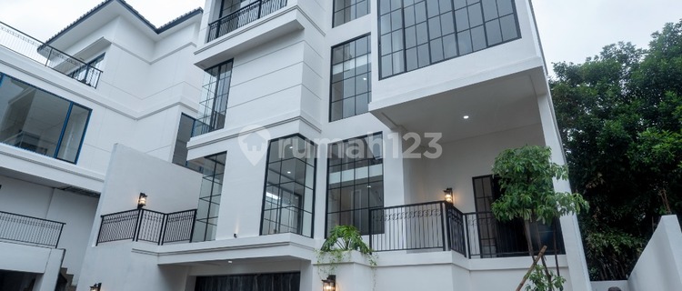 For Sale Exclusive House in Jagakarsa, South Jakarta 1