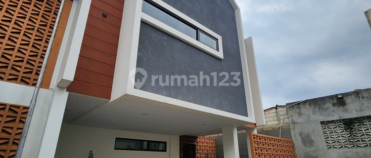 For Sale, Ready to Live In, Nice and Comfortable House in Jagakarsa, South Jakarta 1