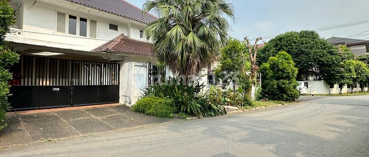 Rumah Mewah Lokasi Strategis di Pondok Indah Jakarta Selatan 1