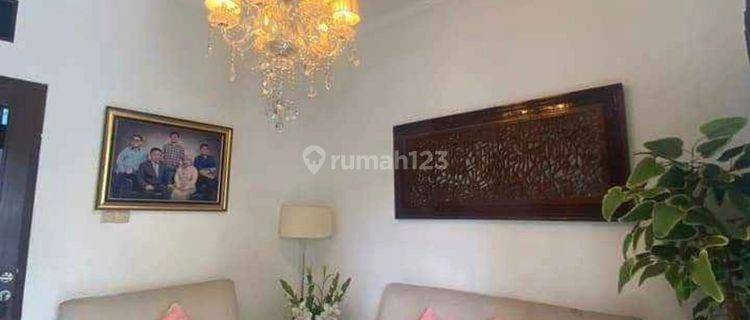 Dijual Rumah 2,5 Lantai Semi Furnish Siap Huni Lokasi di Komp Pasadena Bandung 1