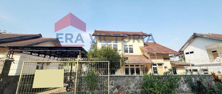 Villa Bagus Harga Menarik di Daerah Songgokerto Batu Lokasi Tenang, Sejuk, View Gunung Panderman Semi Furnish 1