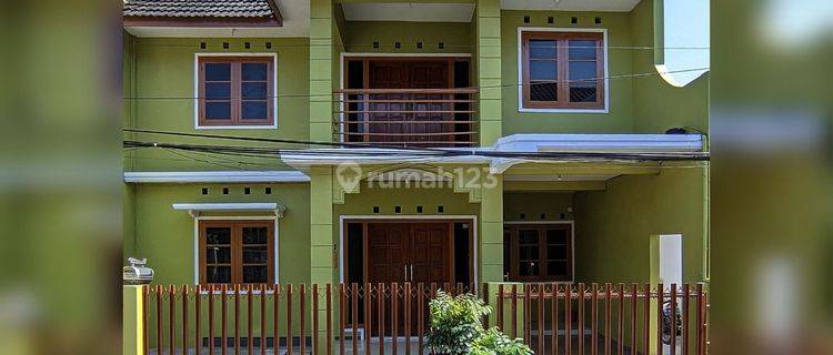 Rumah BARU 2 Lantai di dekat HWA IND Malang 1