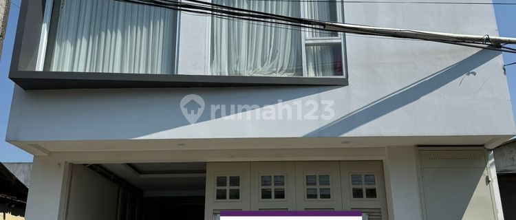Rumah Modern Cocok Untuk Usaha Di Pondok Kelapa Jakarta Timur 1