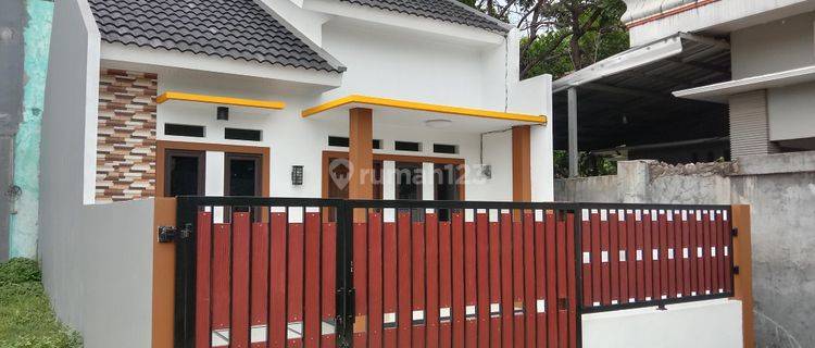 Di Jual Rumah Siap Huni Senopati Bantar Gebang 1