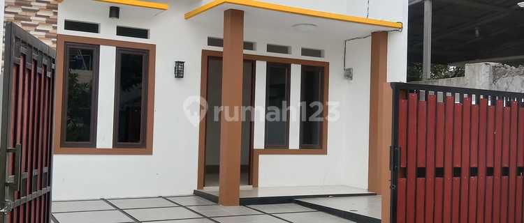Sell Cheap 3 Bedroom House in Senopati Estate East Bekasi 1