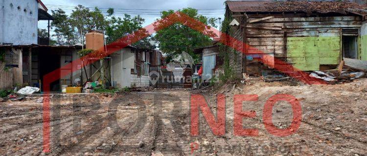 Tanah dengan lokasi cukup strategis di pinggir jalan 1