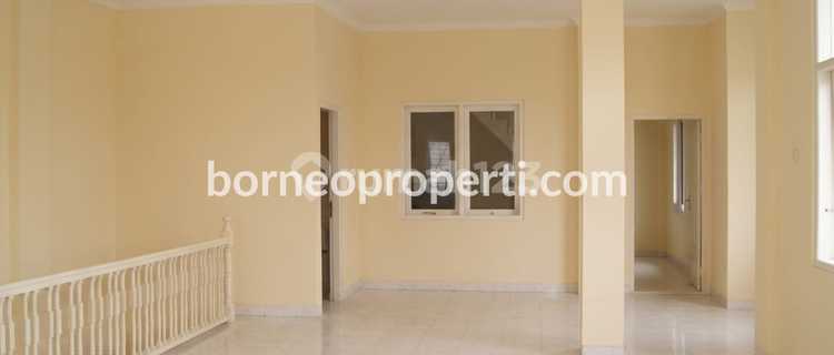 Leased Shop House in New Balikpapan, Suitable for Those Who Want to Start a Culinary Business and Shop 1