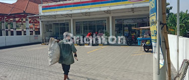 For Sale Land and Building on Raya Brangkal, Mojokerto: 1