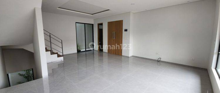 Dijual Rumah Baru di Setra Duta D.grande Corner Berkeley  1