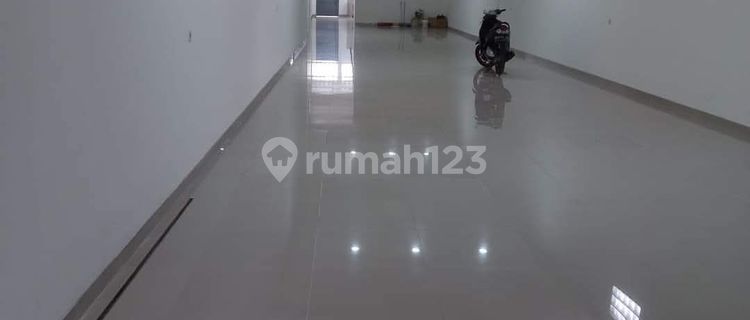 Strategically Located Shop House on Jalan Ujung Berung, New Building 1