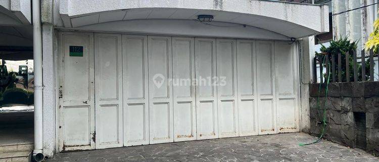 Disewakan Rumah Besar Bagus Di Ciumbuleuit 1