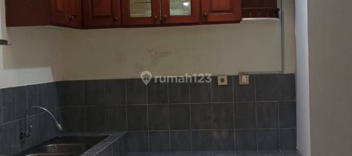 Rumah Kt 4+1 Semi Furnished Sektor 7 Gading Serpong 1