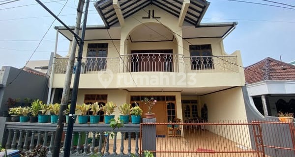 Dijual Cepat Rumah 6 Kamar Tidur@ Cempaka Putih Timur. 2 Lantai 1