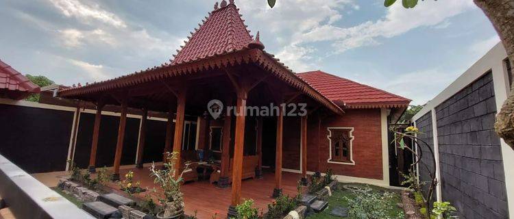 Rumah Joglo Mewah Di Mlati Dekat Pusat Kota Jogja 1