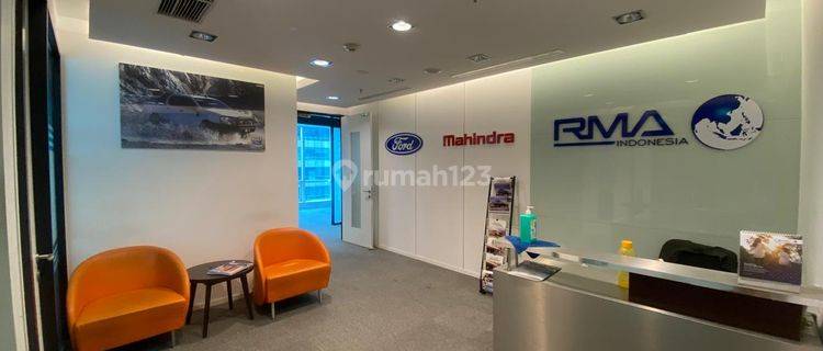 Sewa Kantor Kondisi Semi Furnish 256 M2 di Pondok Indah Office Tower 1