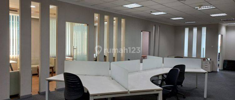 Sewa Kantor Full Furnish 265 M2 di Menara Dea Mega Kuningan, Hrg Nego 1