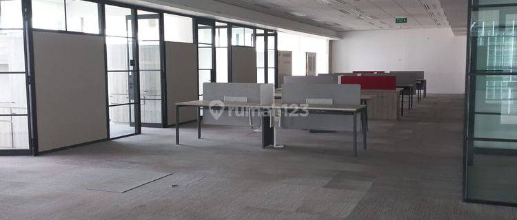 Sewa Kantor Eksklusif 395 M2 Semi Furnish di Pacific Centurytower Scbd 1