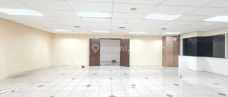 Sewa Kantor Terjangkau 138 M2 di Wisma Kodel Kuningan, Strategis, Nego 1