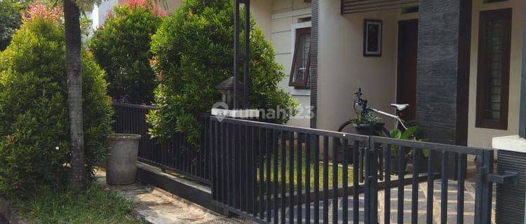 Rumah dijual di Komplek Bina Lindung Jatiwaringin Pondok Gede 1