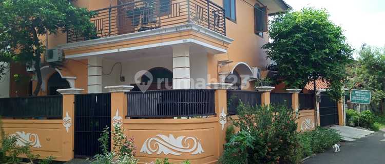 For Sale Ready-to-Occupy House in Taman Buaran, East Jakarta 1