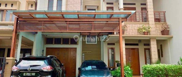 Rumah Cantik dan Mewah di Pejaten Barat Lokasi Aman dan Nyaman 1