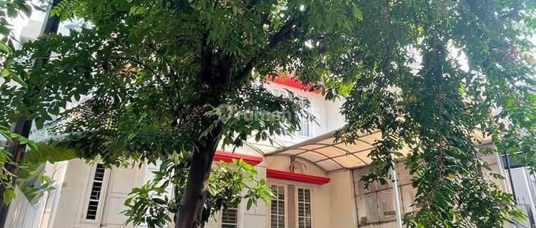 Dijual rumah 3 lantai siap huni di citra gran cibubur 1