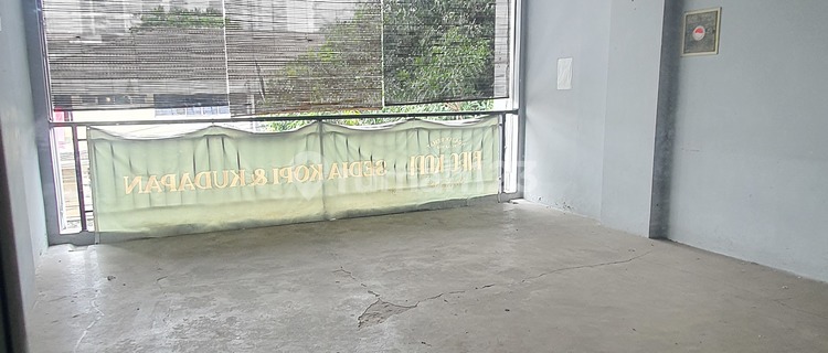 4-Storey Shop House in Menteng City Center with SHM 1