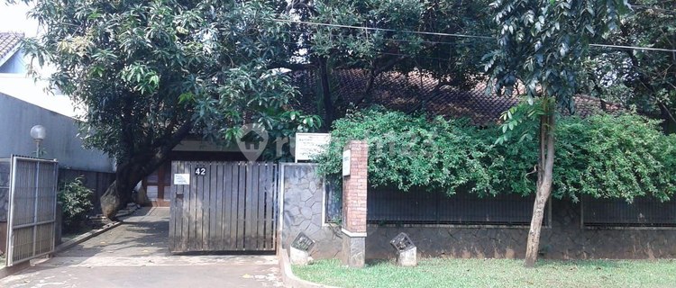 Residential House With Swimming Pool in Cipete 1