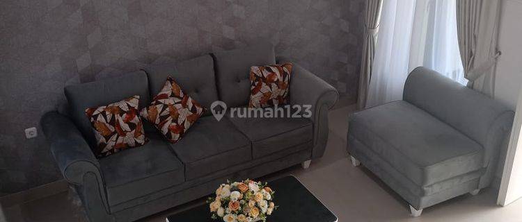 DI  RUMAH EXCLUSIVE Di CEMPAKA PUTIH 25 Rumah 1