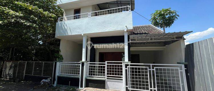 Rumah 2 Lantai Dalam Perumahan di Jl Purwomartani 1