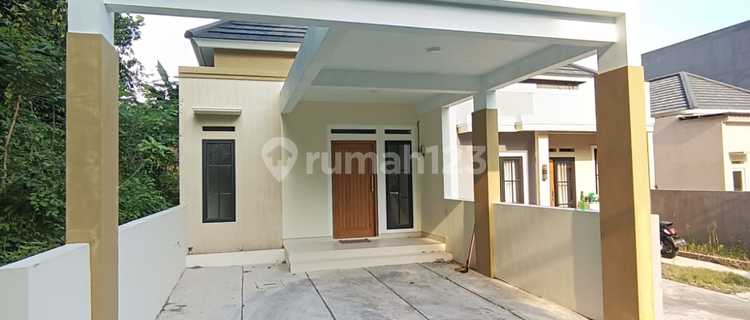 Cari Rumah Sleman? Ini Dia! Baru, Siap Huni, Lokasi Prime Jakal km 13 - Harga di Bawah 700 Juta! SHM Ready! 1