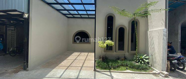 Rumah Villa Full Furnished di Jl Kaliurang Dekat Pasar Gentan 1